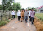 Gubernur Banten Andra Soni Turun ke Jalan Rusak: Anggaran Kunker Dialihkan untuk Infrastruktur