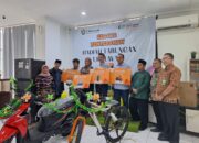 Nabung Seadanya, Nasrudin Warga Lapangan Coklat Kecamatan Jombang Bawa Pulang Motor! Tabungan Ukhuwah BPRS-CM Banjir Hadiah