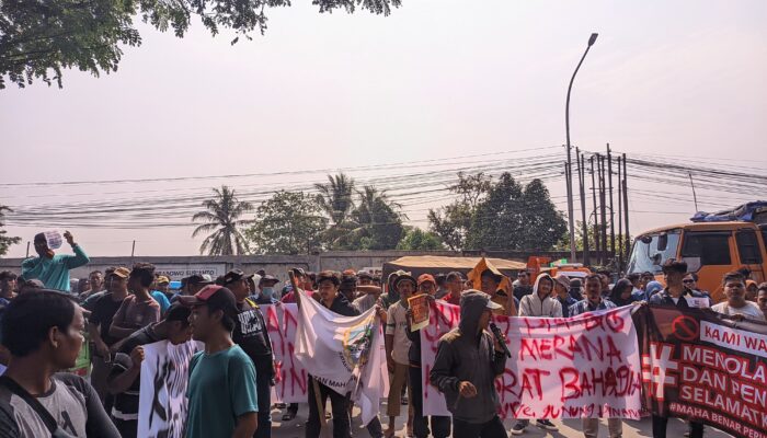 Warga dan Mahasiswa Geruduk Perhutani: Tolak Proyek Gunung Pinang yang Diduga Alih Fungsi Hutan Lindung