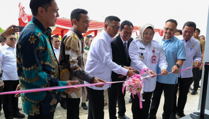 Bangun SDM Unggul, Andra Soni Tegaskan Sekolah Gratis dan Anti Titip-Titipan