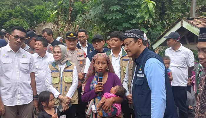 Tangis Haru di Talaga: Gus Ipul Tinjau Rumah Warga yang Disulap Jadi Layak Huni