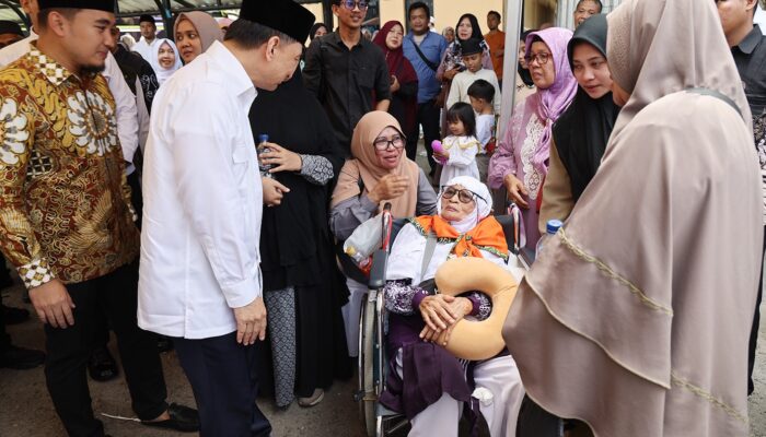 Didominasi Perempuan, 233 Jamaah Cilegon Dilepas Menuju Tanah Suci: Walikota Titip Pesan Jaga Kesehatan