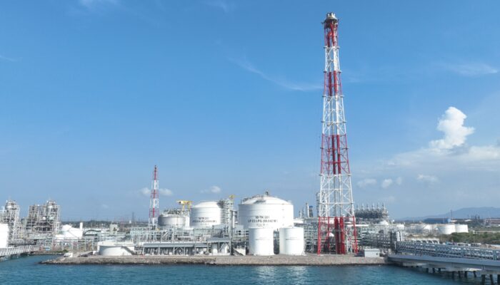 Asap Membumbung, Warga Resah: LOTTE Chemical Indonesia Minta Maaf dan Pastikan Pembakaran Gas Aman