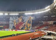 Indosat dan Suporter Satukan Indonesia Lewat Tifo Raksasa ‘Battle With Honour