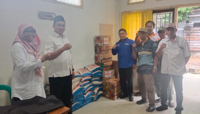 Dinsos dan Wali Kota  Salurkan Bantuan 487 KK Terdampak Banjir di Gerem 