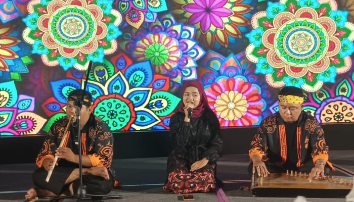 Kacapi Suling Berdendang, Banten Berbicara: Hotel Aston Serang Sulap Sabtu Malam Jadi Panggung Budaya Jawara