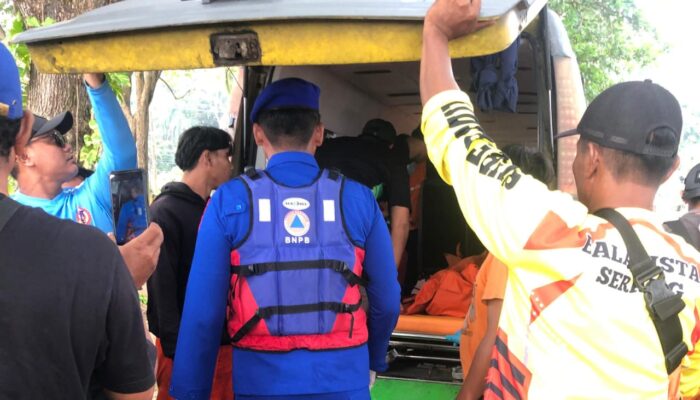 Tragedi di Pantai Anyer: Remaja Kabupaten Serang Tenggelam Ditemukan Meninggal