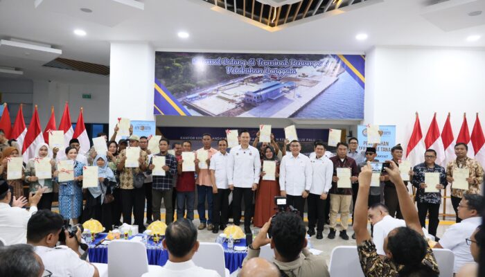 AHY dan ATR/BPN ‘Gempur’ Sulawesi Tengah: 160 Sertipikat Tanah Resmi Diserahkan