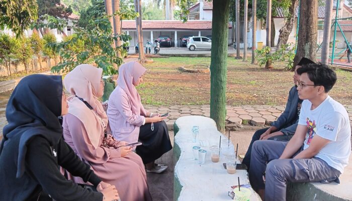 Lestarikan Bahasa “Bebasan”, LPM SiGMA UIN Banten Guncang DKKC Cilegon dengan Magang Jurnalistik Budaya