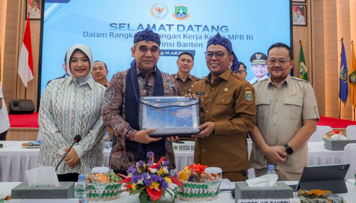 MPR RI Puji Program Sekolah Gratis dan Jalan Desa Sejahtera yang Digagas Andra Soni