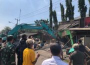 Warung Remang-Remang Nekat Berdiri di Atas Pipa KTI, Dibongkar Aparat