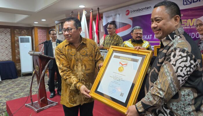 Kajati Banten Raih Anugerah Sahabat Pers 2025, Bukti Sinergi Kejaksaan dan Media Makin Solid