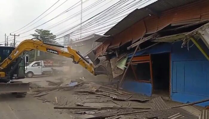 BREAKING NEWS: KTI Bongkar Bangunan Liar Dekat PT SUJ, Diduga Jadi Sarang Prostitusi Online