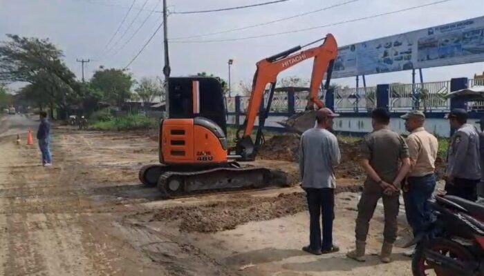 Aksi Nyata Penambang Pasir: Bersihkan Gunungan Pasir dan Janji Betonisasi Jalan JLS Cilegon