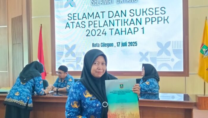 23 Tahun Jadi TKS, Lulus P3K Usai Lahiran! Kisah Haru Riyanah: Pejuang Sampah DLH Cilegon