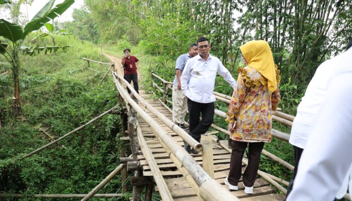 Tiga Kali Roboh, Gubernur Andra Soni Janji Perbaiki Akses Vital Penghubung Dua Desa di Lebak