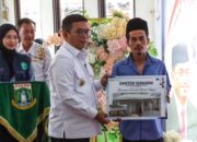 Gubernur Andra Soni Gencarkan Konsolidasi Pembangunan: Rumah Tak Layak Huni Disulap Jadi Hunian Sehat dan Layak