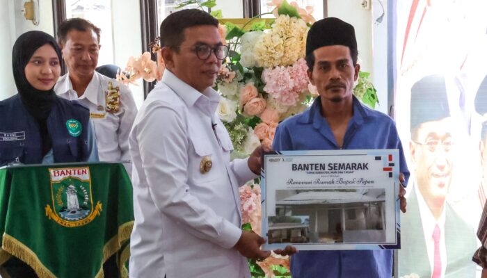 Gubernur Andra Soni Gencarkan Konsolidasi Pembangunan: Rumah Tak Layak Huni Disulap Jadi Hunian Sehat dan Layak