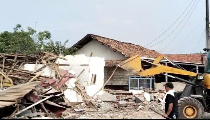 Sukmajaya Bebas Bangli! 161 Bangunan Liar Rata dengan Tanah dalam 6 Hari: Warga Terima Uang Kerohiman hingga Rp29 Juta