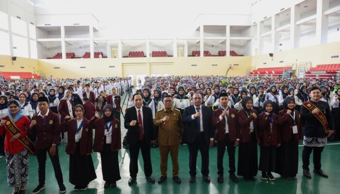Lahirkan Generasi Emas, Gubernur Banten Dorong Mahasiswa Untirta Jadi Motor Perubahan