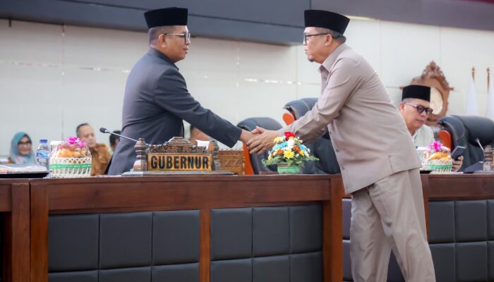 Gubernur Andra Soni Tegaskan Komitmen Jawab Masukan DPRD Soal Perubahan APBD 2025