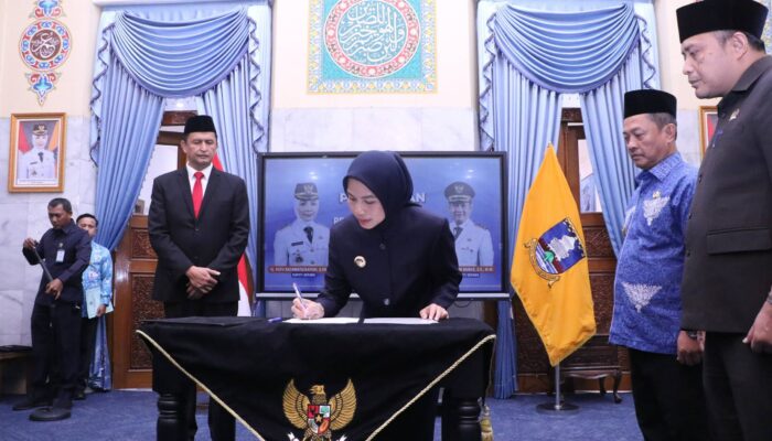 Zaldi Dhuhana Resmi Dilantik Jadi Sekda Serang, Ratu Zakiyah Tegaskan Tanpa Jual Beli Jabatan