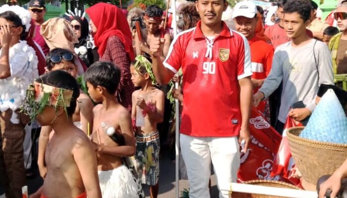 Meriah! Warga Palas RT 02 Cilegon Rayakan HUT RI ke-80 dengan Pawai, Santunan, hingga Tarian Rakyat