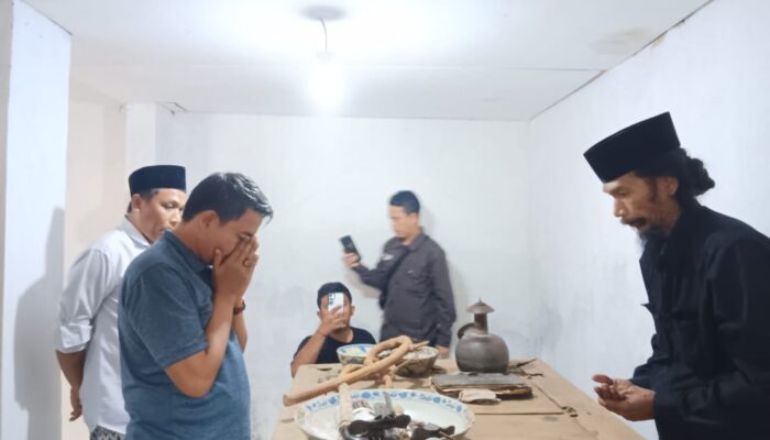 Jejak Kesultanan Bangkit di Terate Udik: DKKC Gelar Panjamasan Pusaka dan Pembersihan Naskah Kuno