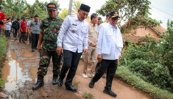 Bang Andra Sentuh Lebak! Jalan Poros Desa Karyajaya Rp6,9 Miliar Siap Disulap Jadi Jalan Beton Kokoh