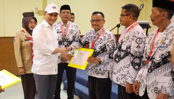 Wagub Banten Tegaskan PGRI Benteng Guru: Kalau PGRI Kuat, Pendidikan Banten Kuat