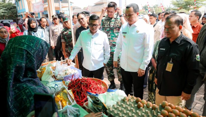 Gubernur Andra Soni Lepas 85 Ton Beras Murah untuk Rakyat Banten
