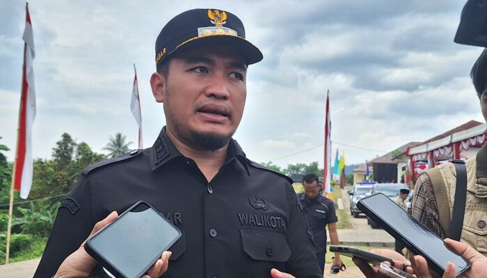 Wali Kota Robinsar Bongkar Anggaran: Makan-Minum Dipangkas, Pendidikan Jadi Prioritas