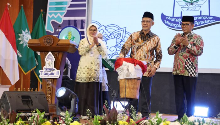 Perempuan Garda Peradaban, Gubernur Banten Andra Soni Tegaskan Dukungan Penuh di Tanwir II Nasyiatul Aisyiyah