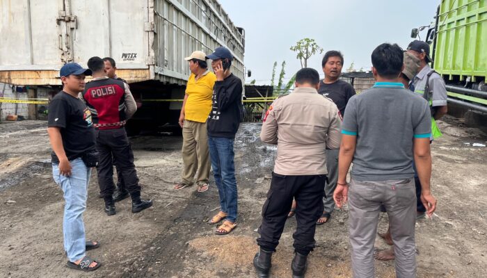 Tragis! Sopir Truk Ditemukan Tewas Gantung Diri di Bak Kendaraan di Cikande