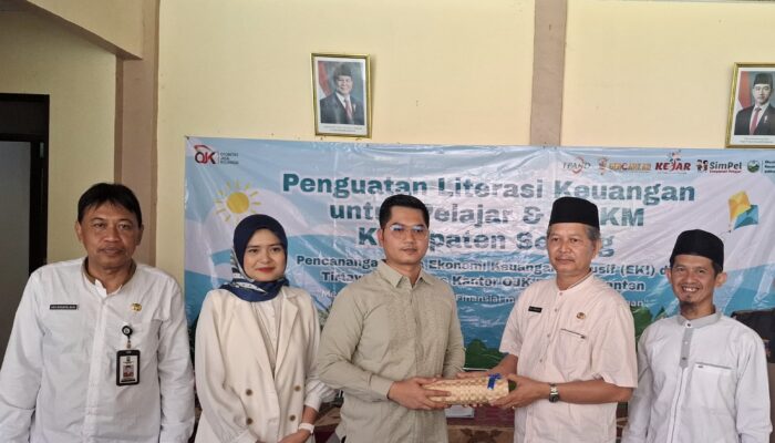 OJK Gandeng Pemkab Serang, Ribuan Pelajar Tirtayasa Disiapkan Jadi Generasi Melek Keuangan