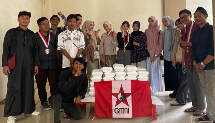 GMNI Cilegon Tebar Kebaikan: Jumat Berbagi di Masjid Agung Sentuh Hati Umat