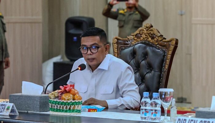 Gubernur Andra Soni Tegaskan: Satlinmas dan Siskamling Jadi Benteng Utama Ketertiban Banten