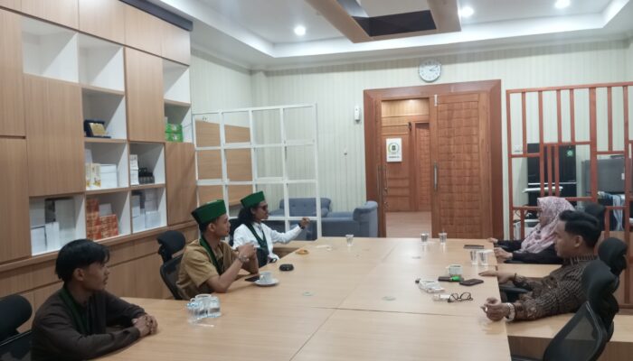 Beasiswa Cilegon Juare Disorot, DPRD dan HMI Desak Kesra Evaluasi: Banyak Mahasiswa Tak Mampu Tersingkir