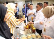 Borong Produk UMKM, Gubernur Banten Andra Soni Bikin Pelaku Usaha Ketiban Berkah