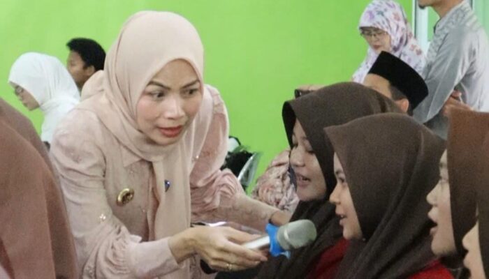 Bupati Serang Ratu Zakiyah Bakar Semangat Ratusan Siswa MAN 1 Serang! Ungkap Perjuangan Pribadi hingga Janji Beasiswa Perintis PTN
