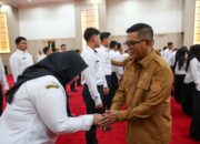 Gubernur Banten Andra Soni Kukuhkan 22 PNS dan 2 Dokter Ahli: Tegaskan Komitmen Banten Maju Tanpa Korupsi