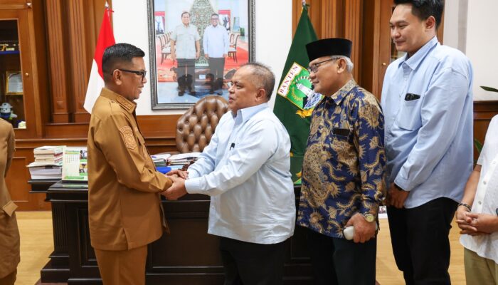 UMT Raih Akreditasi Unggul, Gubernur Andra Soni Dukung Pembukaan Fakultas Kedokteran