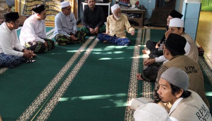 Abuya Muhtadi Kukuhkan RPM Cilegon: Pasukan Amar Ma’ruf Nahi Munkar Siap Jaga Generasi Muda