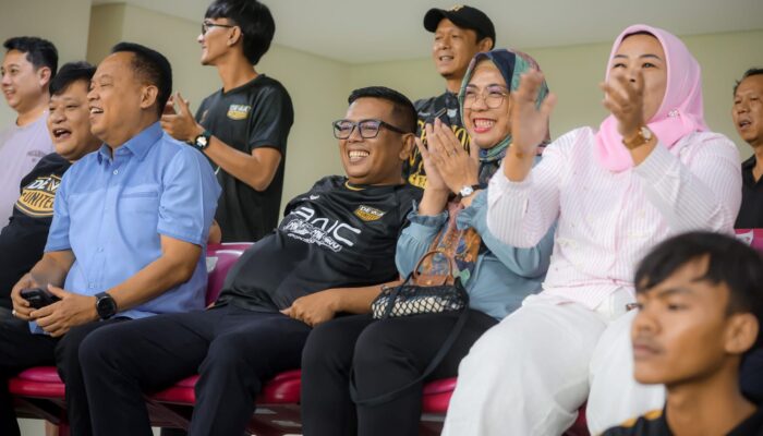 Stadion Bergemuruh! Gubernur Andra Soni Hadir di Laga Dewa United vs Persebaya, BIS Jadi Simbol Kebanggaan Banten