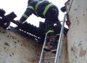 Heboh! Satu Rumah di Ciwaduk Ludes Terbakar, Damkar Cilegon Bergerak Cepat Padamkan Api