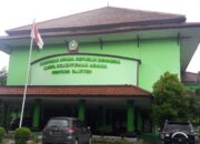 Instruksi Wamen Haji Ditabrak! Kanwil Kemenag Banten Nekat Lantik Kabid Haji ke UIN, Publik Soroti Dugaan KKN