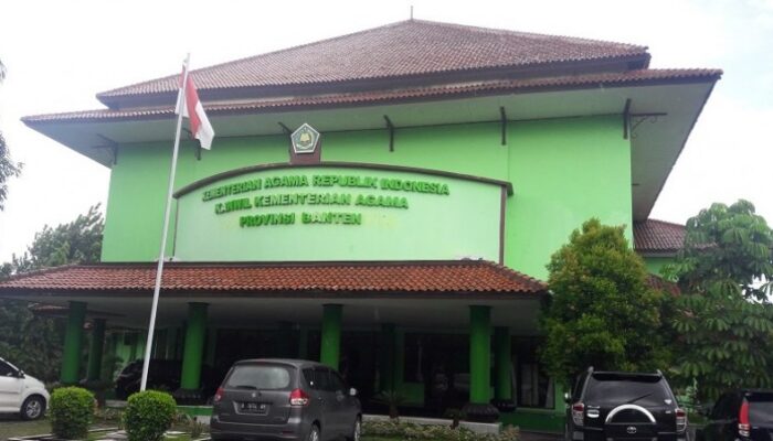 Instruksi Wamen Haji Ditabrak! Kanwil Kemenag Banten Nekat Lantik Kabid Haji ke UIN, Publik Soroti Dugaan KKN