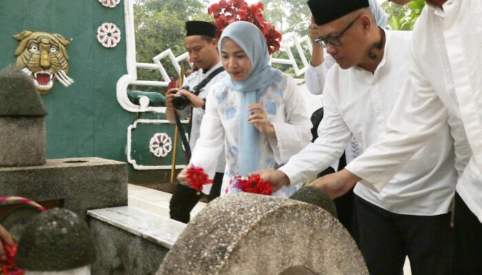 Bupati Ratu Zakiyah Pimpin Ziarah ke Makam Ulama dan Pahlawan Nasional Jelang Hari Jadi ke-499 Kabupaten Serang