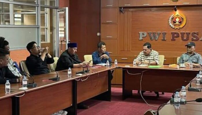 Dualisme PWI Banten Tamat! Rian Nopandra Resmi Jadi Ketua Sah, Pusat Tegaskan “PWI Rumah Kita Semua”