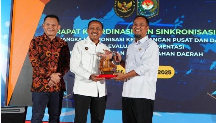 Kemenko Polkam dan Kemendagri “Bongkar Ulang” Tata Kelola Daerah: Siap Revisi UU Pemda Demi Pemerintahan yang Lebih Efektif dan Berkeadilan